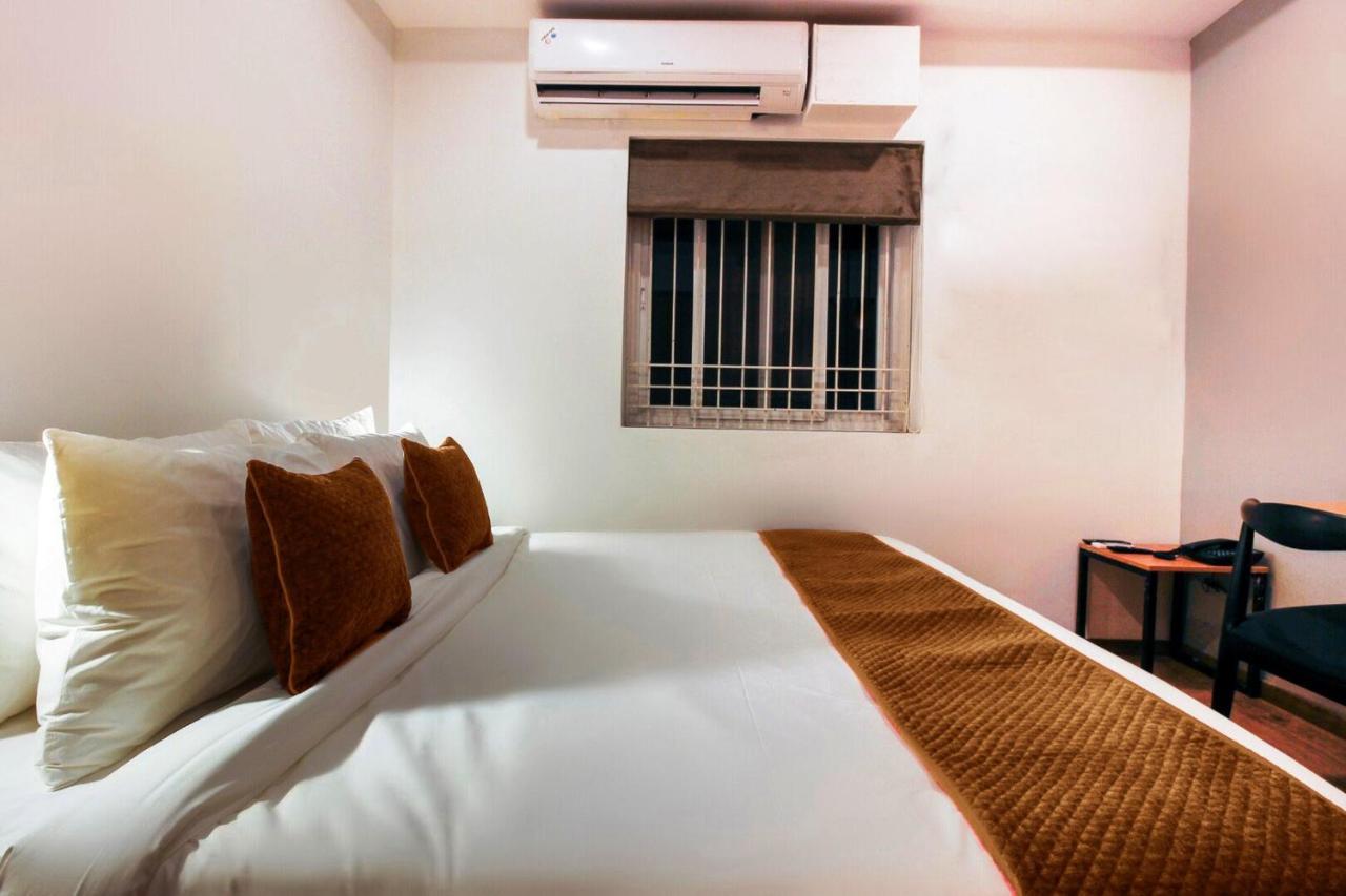 Fabhotel Mallikarjun Residency Хайдарабад Экстерьер фото